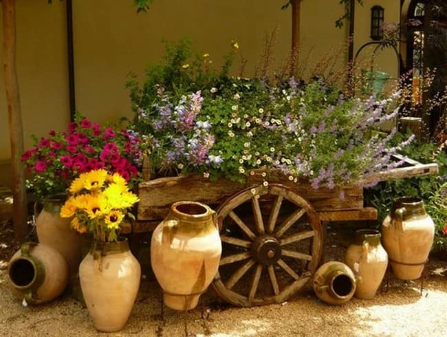 цветы в колесах 
