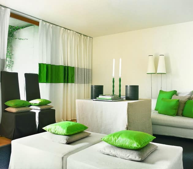 Для маленьких комнат: сочетание белого и ярких зеленых деталей