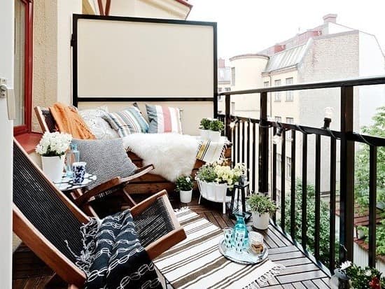 Как сделать уголок отдыха на своем балконе фото
