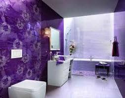 Изысканность интерьера фиолетовой ванной