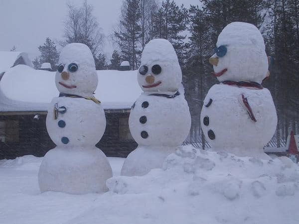 Три снеговика, три веселых друга