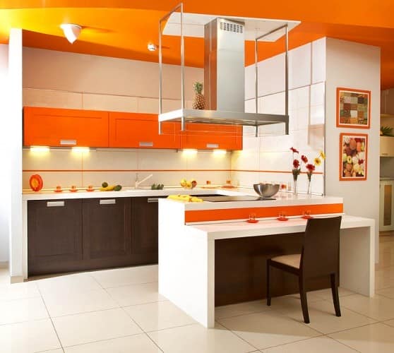 Бело-оранжевая кухня фото