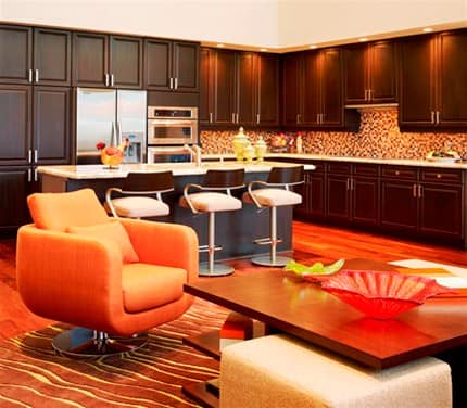 Оранжевая мебель для кухни