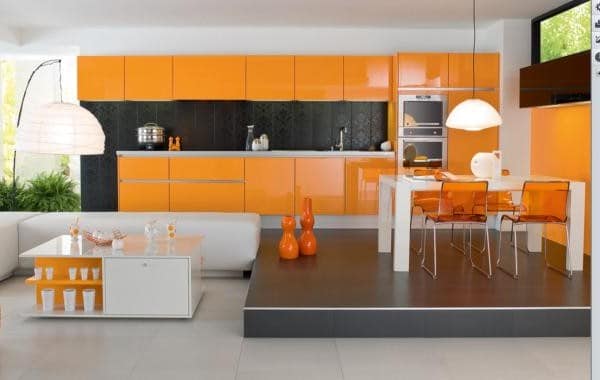 Красивая оранжевая кухня на фото
