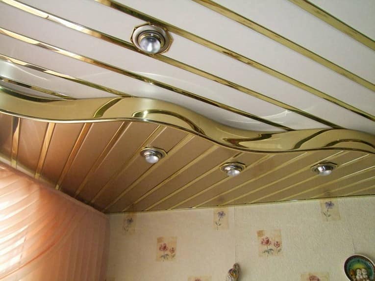 Какой сделать потолок в ванной комнате: идеи, варианты, фото