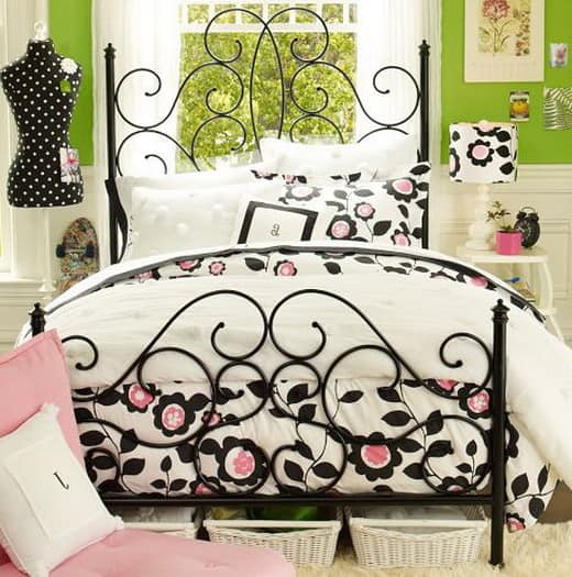 Кованая кровать - украшение винтажного интерьера