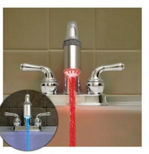 Подсветка струй воды в интерьере ванной комнаты