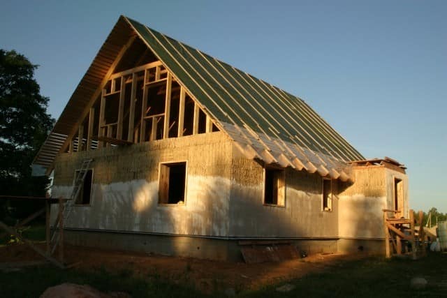Строительство дома из соломы