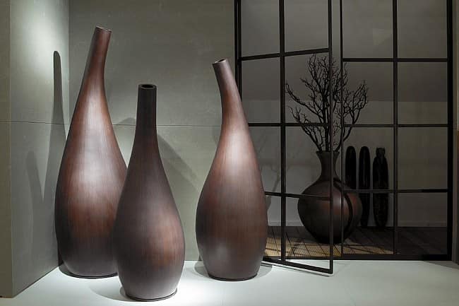 Напольные вазы в современном интерьере