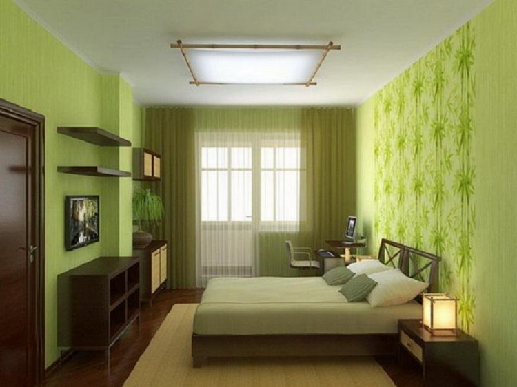 Комната с зелёными обоями