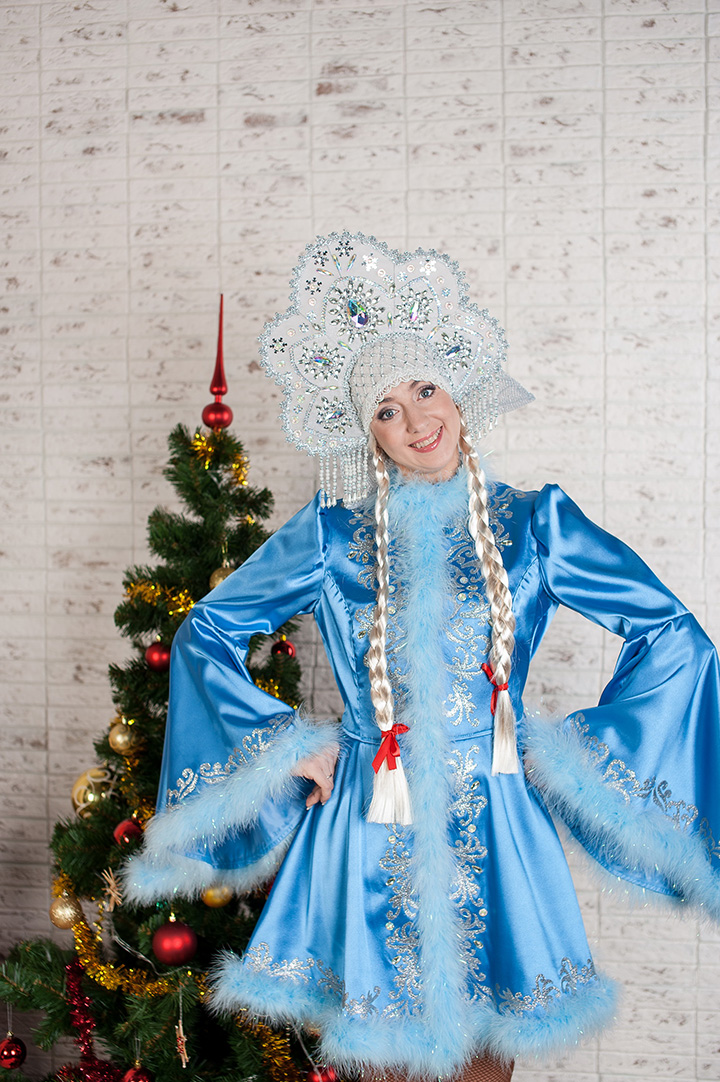 Прокаты костюмов новогодних. Взрослый костюм Снегурочки. Красивый костюм Снегурочки. Красивый костюм Снегурочки взрослый. Снегурочка костюм.