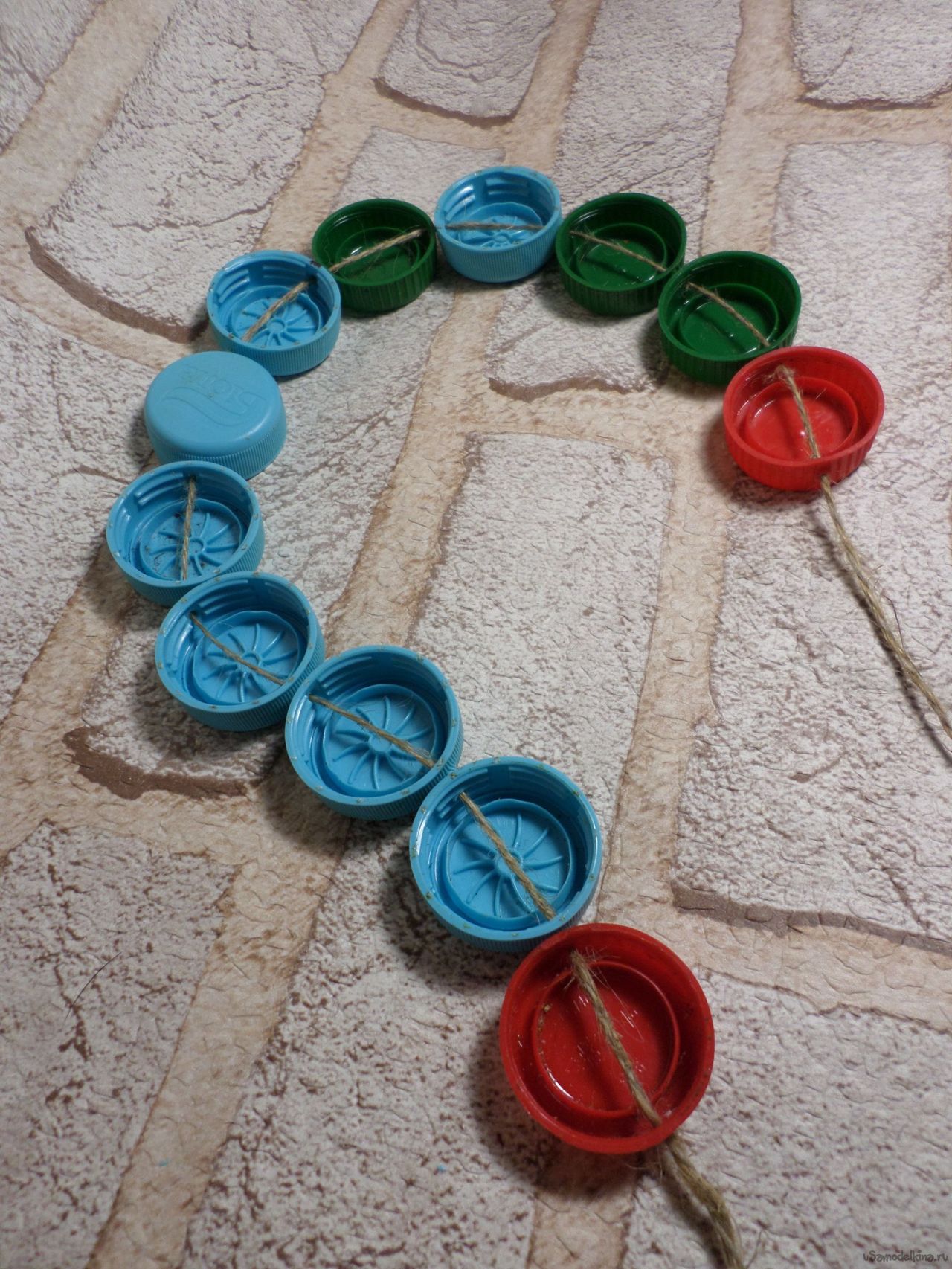 пластиковые крышки для изготовления круглых конфет