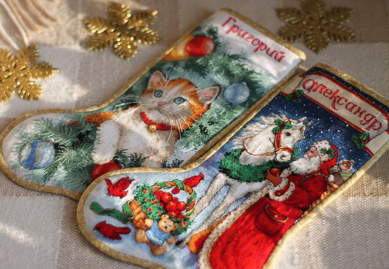 Поделки: Новогодние чулки и сапожки для Санта Клауса (28 фото)
