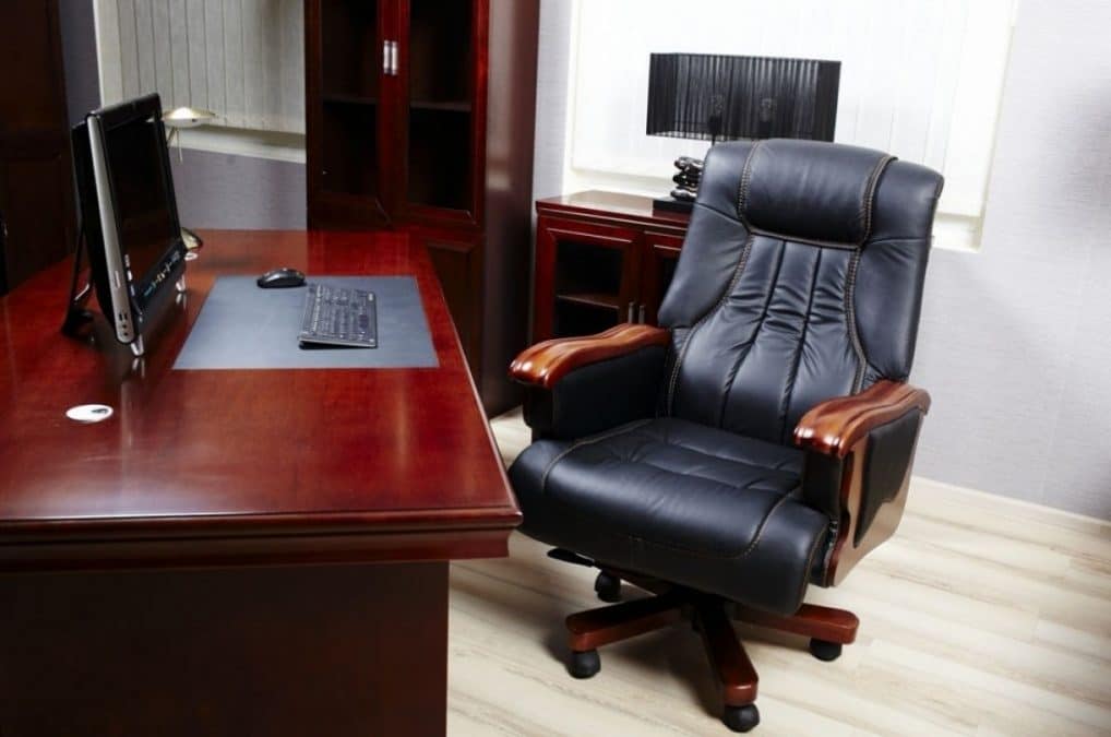 Выбор офисного кресла для руководителя